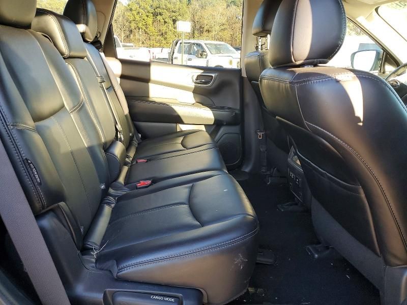 2020 Nissan Pathfinder sl