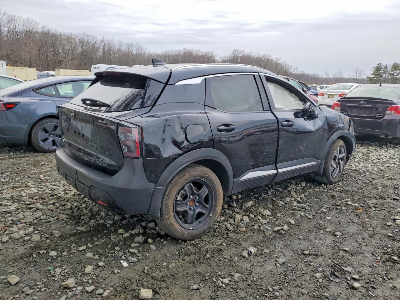 2025 Nissan Kicks sv