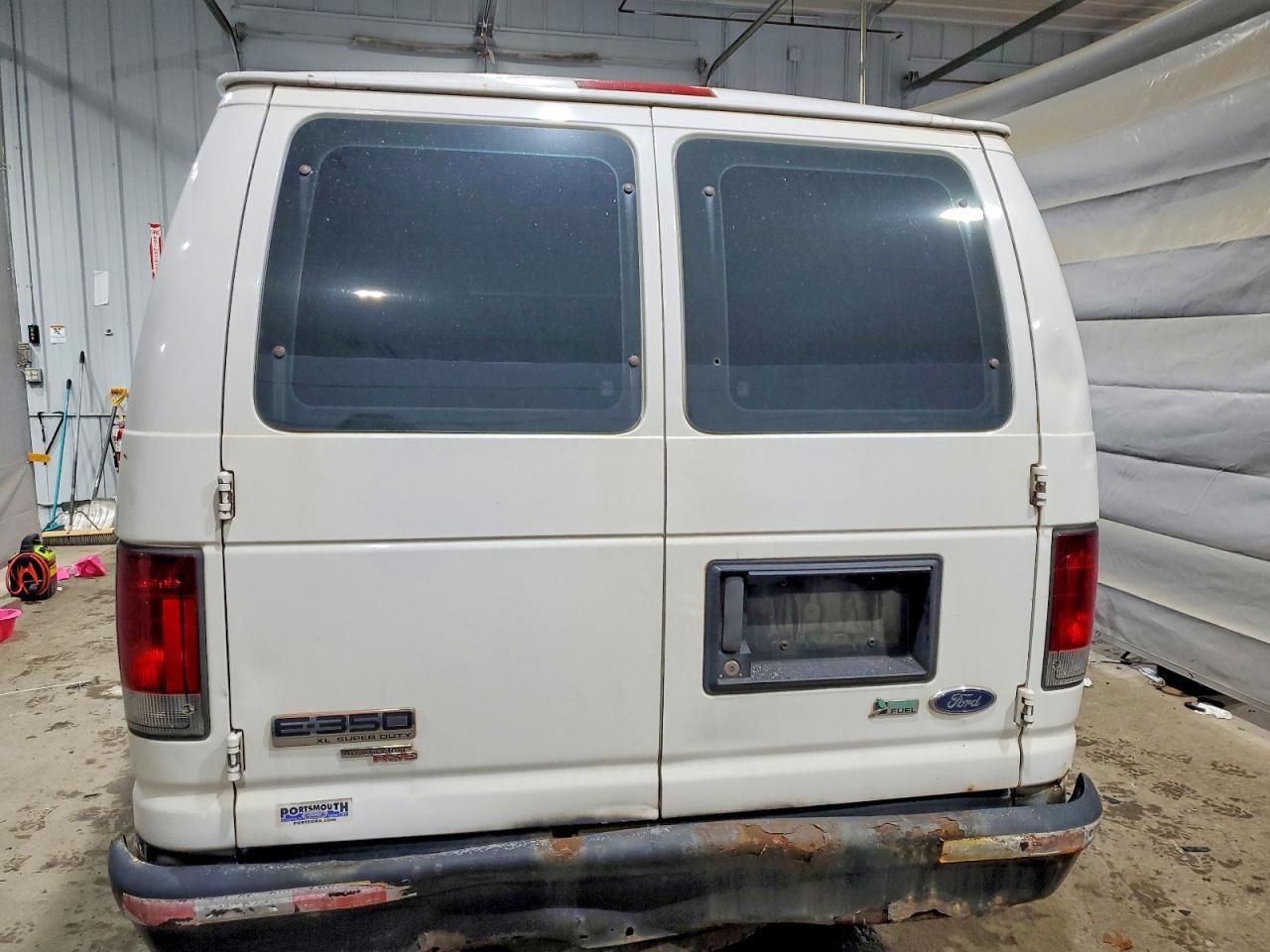 2010 Ford Econoline E350 Super Duty Wagon
