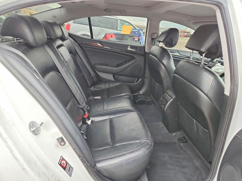 2014 KIA Cadenza Premium