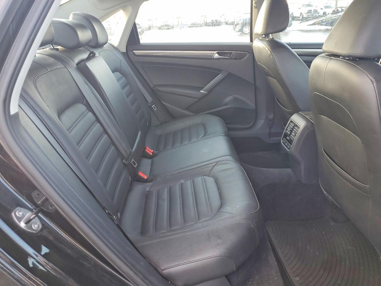 2017 Volkswagen Passat sel Premium
