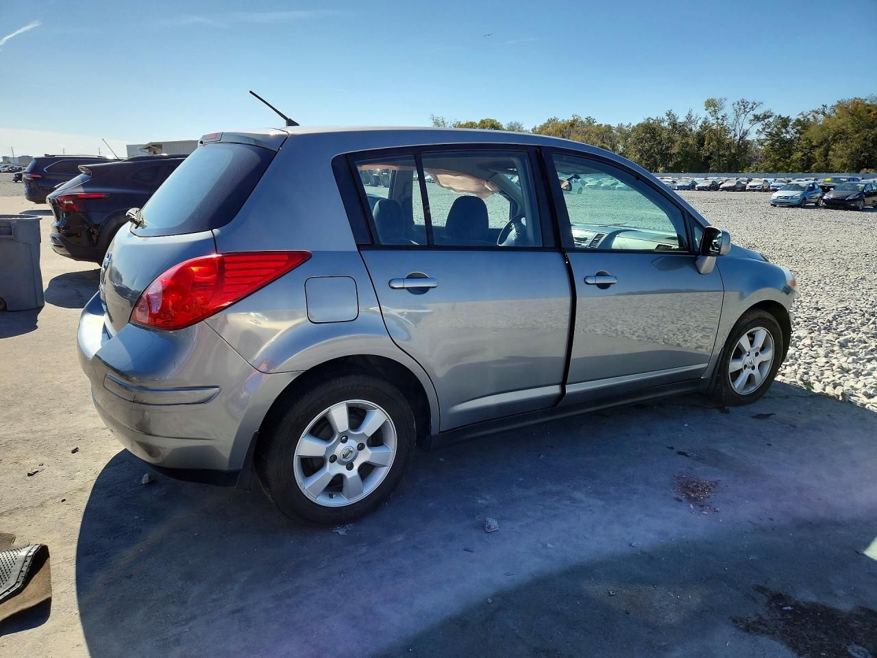 2012 Nissan Versa s