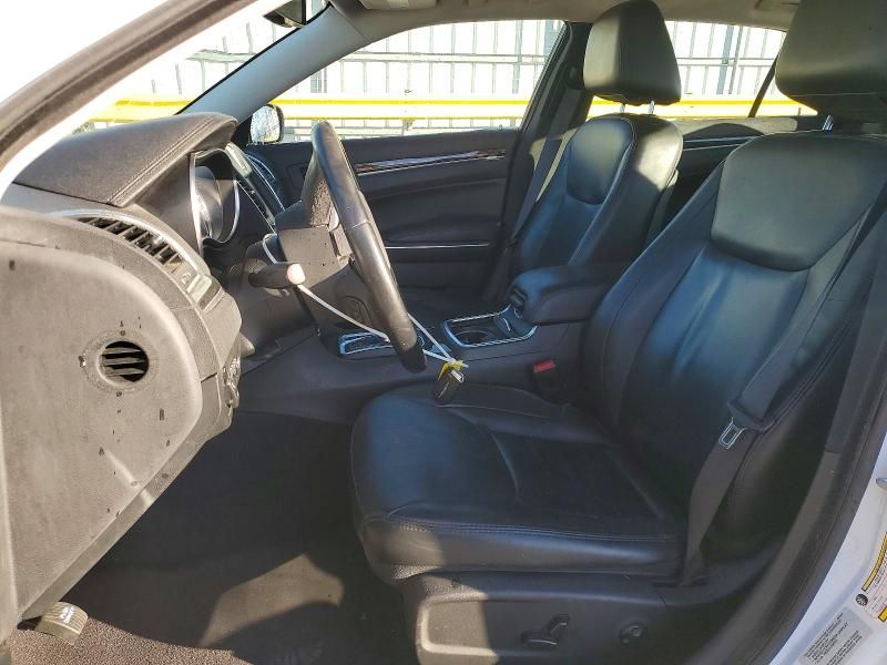 2016 Chrysler 300 Limited