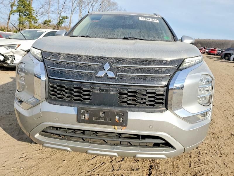 2022 Mitsubishi Outlander sel