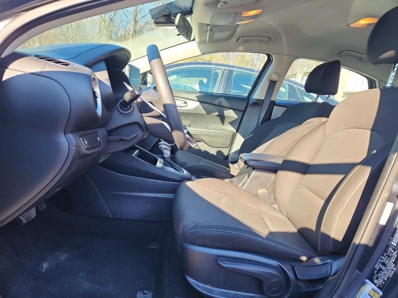 2024 KIA Forte lx