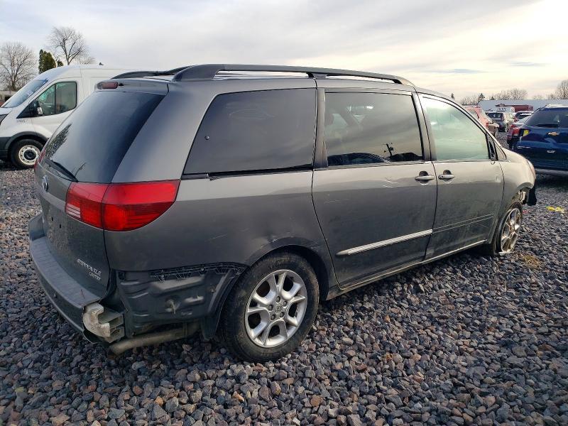 2005 Toyota Sienna xle