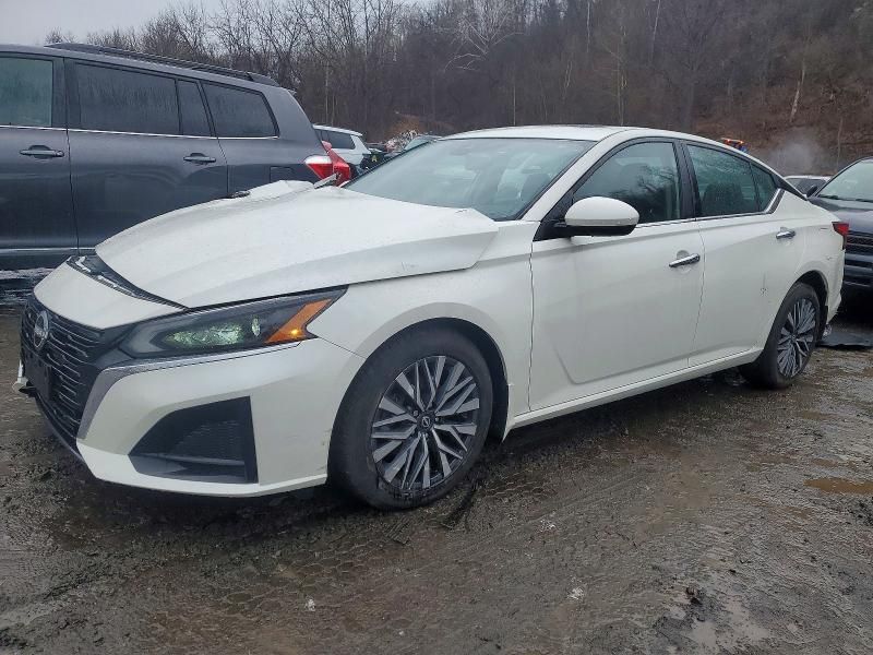 2023 Nissan Altima sv