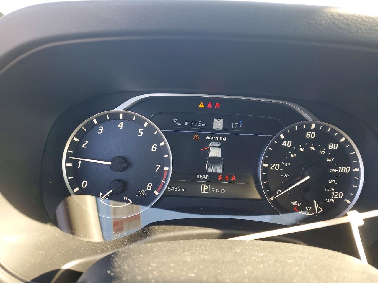 2025 Nissan Frontier SL
