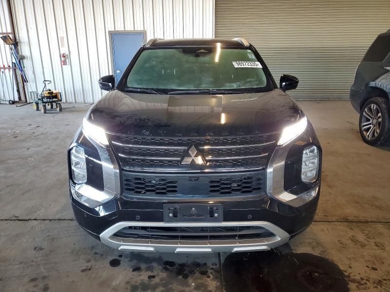 2023 Mitsubishi Outlander sel