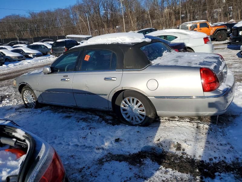 2004 Lincoln Town car Executive