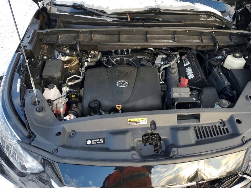 2022 Toyota Highlander le