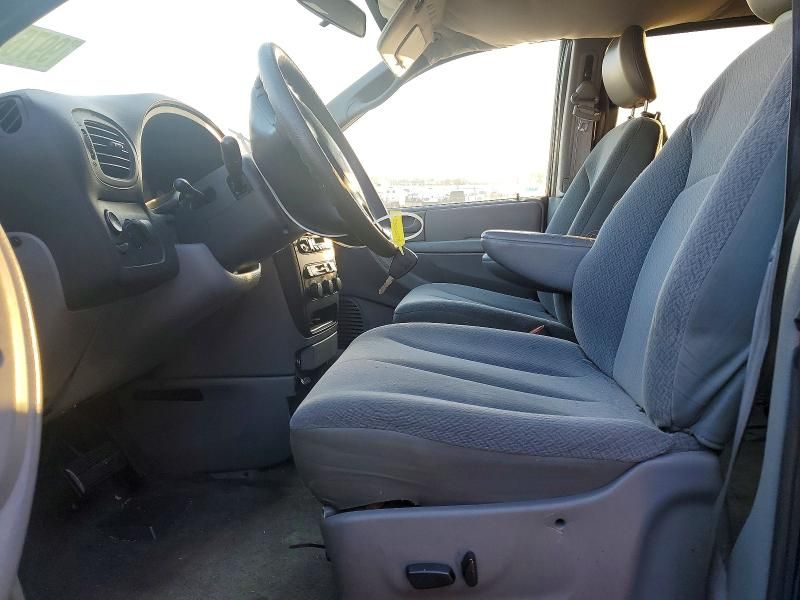 2005 Dodge Grand Caravan se