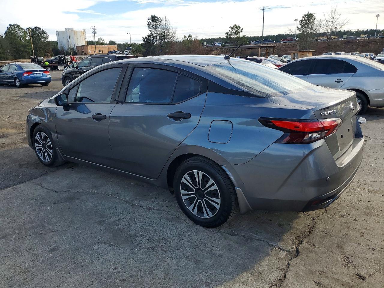 2020 Nissan Versa s