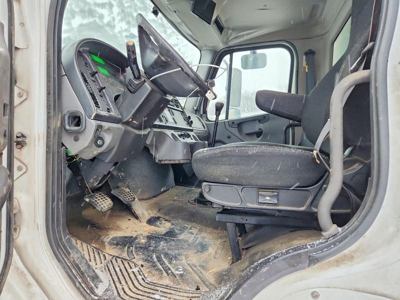 2017 Freightliner Business Class M2 BOX Truck