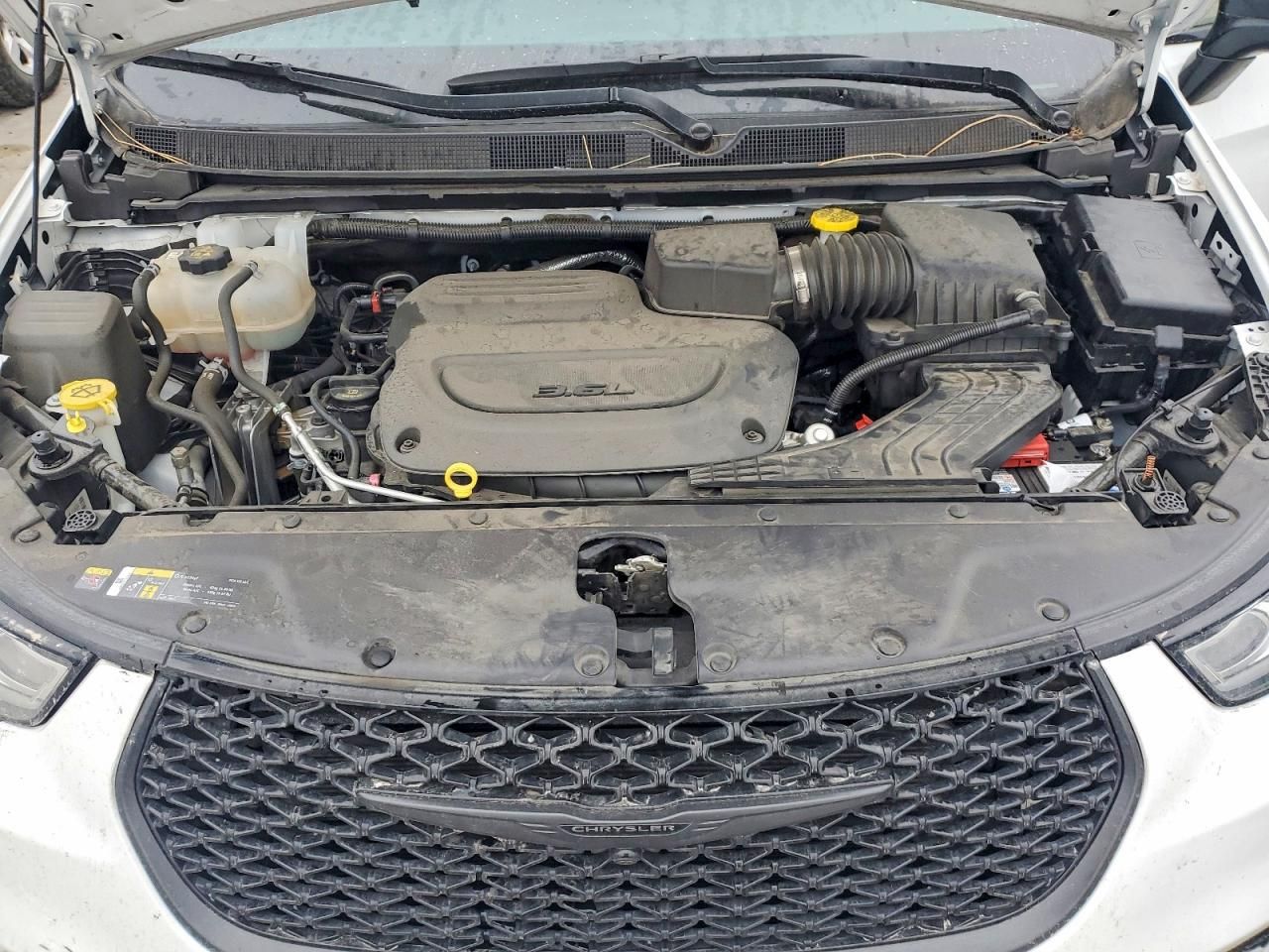 2024 Chrysler Pacifica Touring l