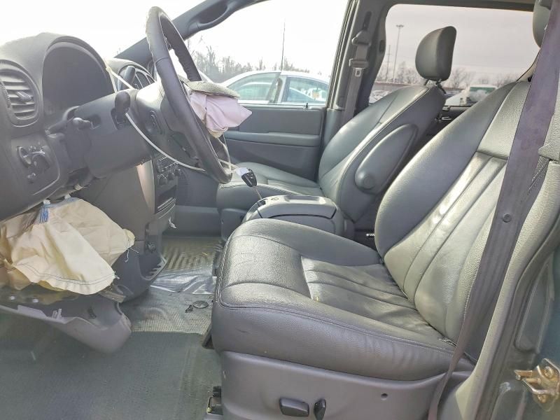 2005 Chrysler Town & Country Touring