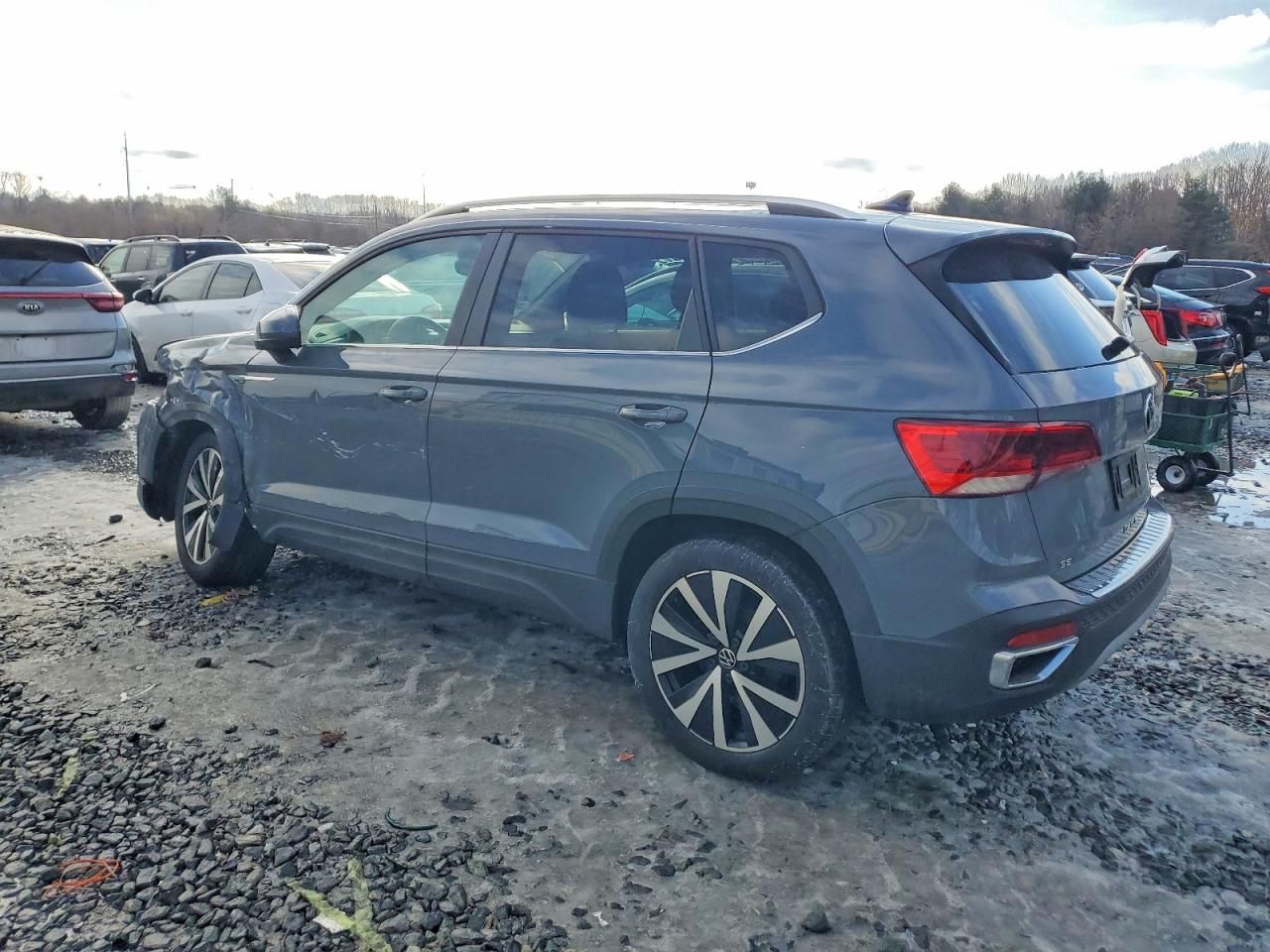 2023 Volkswagen Taos se