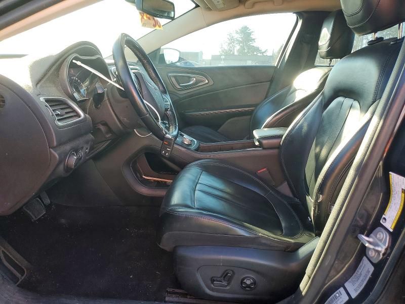 2017 Chrysler 200 Limited