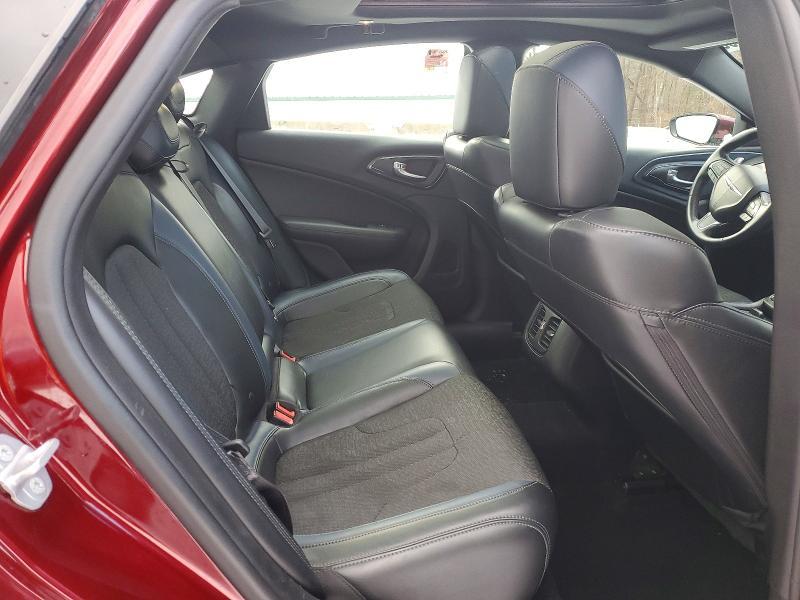 2015 Chrysler 200 s