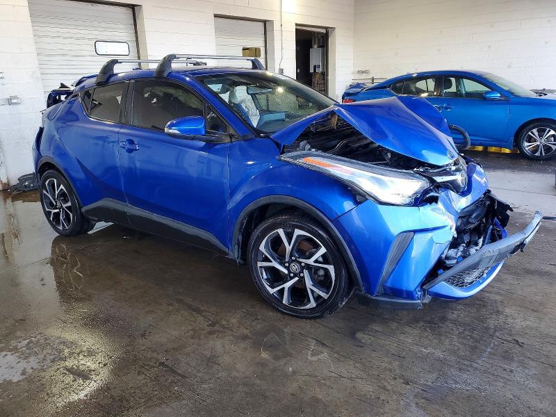 2021 Toyota C-hr xle