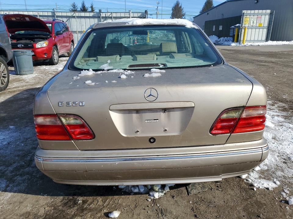 2000 Mercedes-Benz E 320
