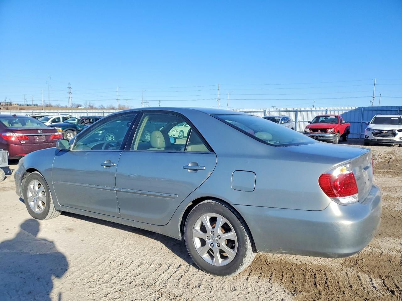 2005 Toyota Camry le