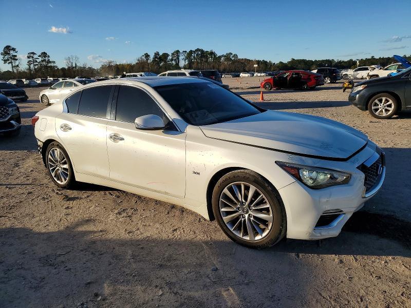 2018 Infiniti Q50 Luxe