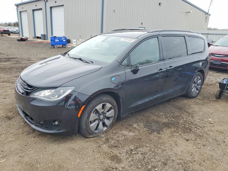 2018 Chrysler Pacifica Hybrid Limited