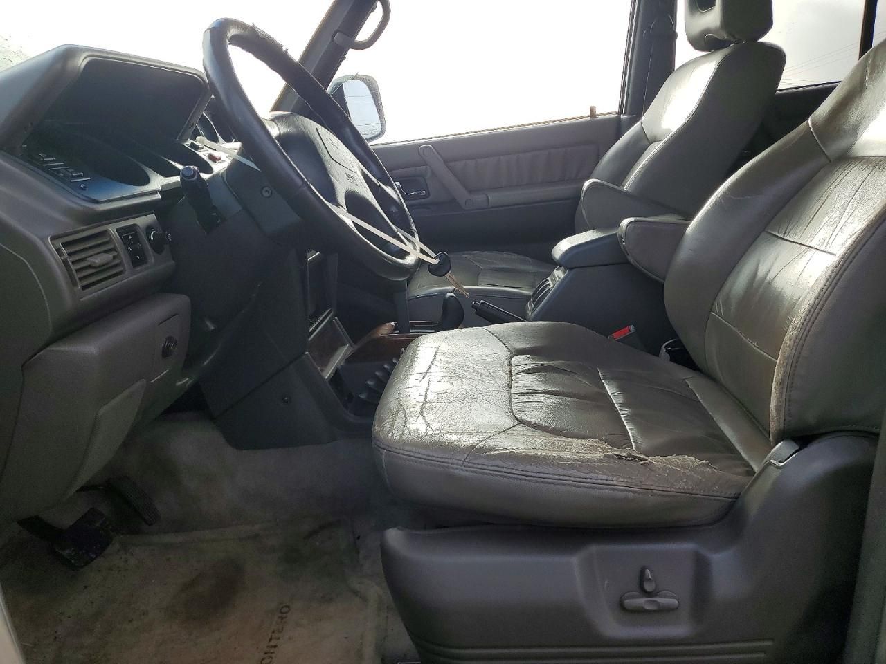 2000 Mitsubishi Montero