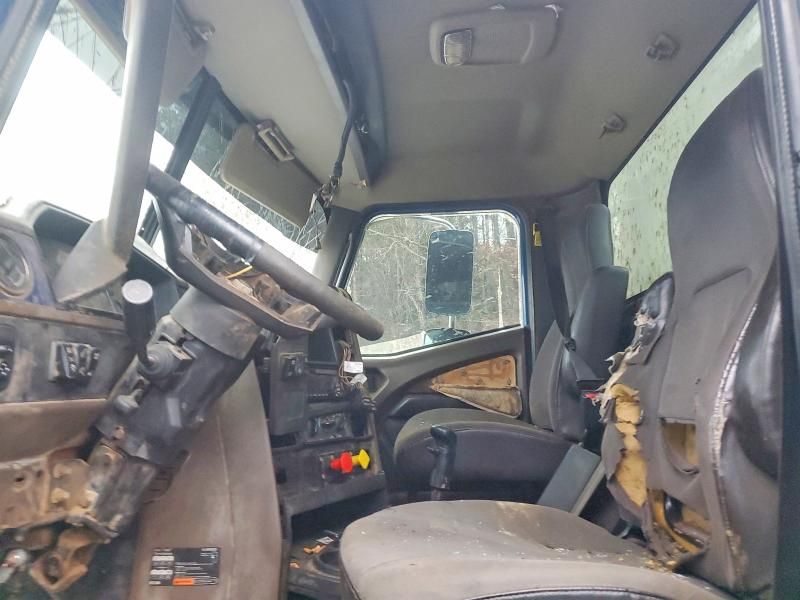 2018 International Hx520 Semi Truck