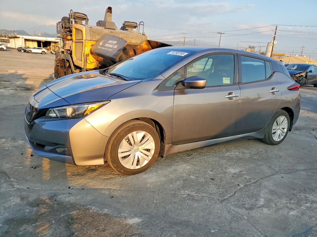 2023 Nissan Leaf s
