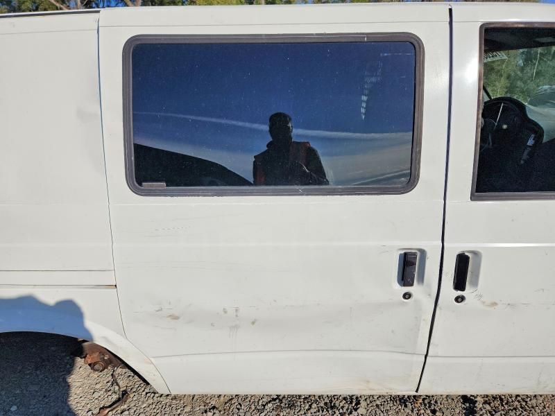 2001 Chevrolet Astro Delivery Van