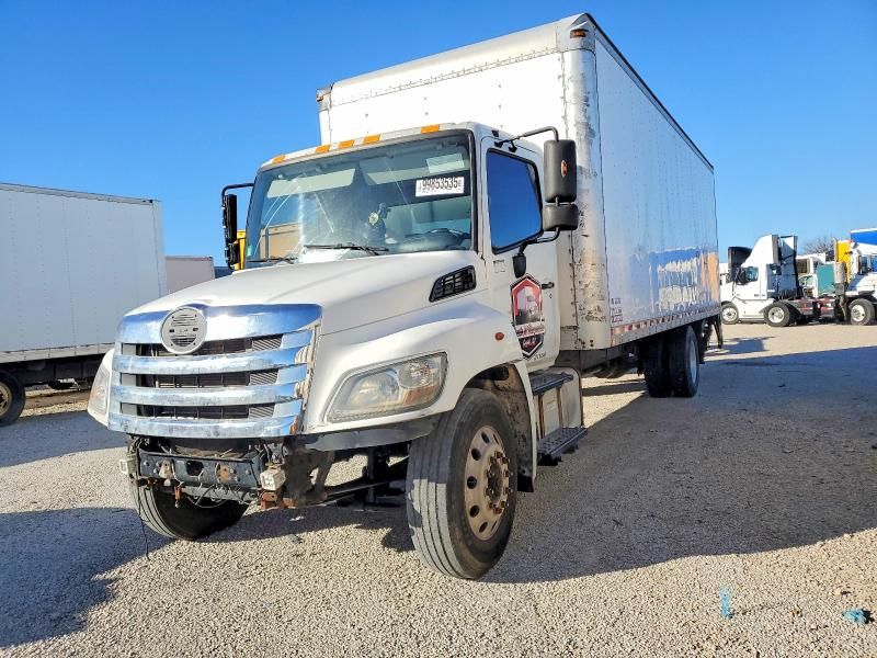 2016 Hino 258/268 box Truck