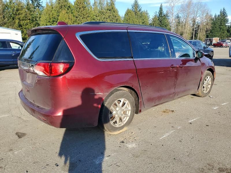 2020 Chrysler Voyager lxi