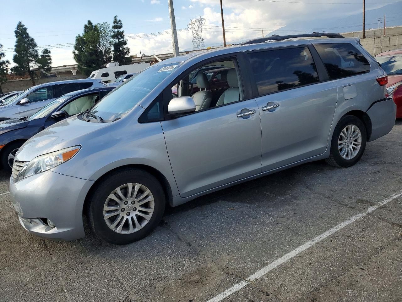 2016 Toyota Sienna xle