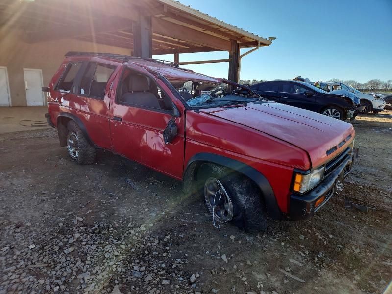 1995 Nissan Pathfinder xe