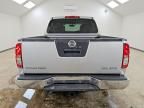 2010 Nissan Frontier Crew cab se