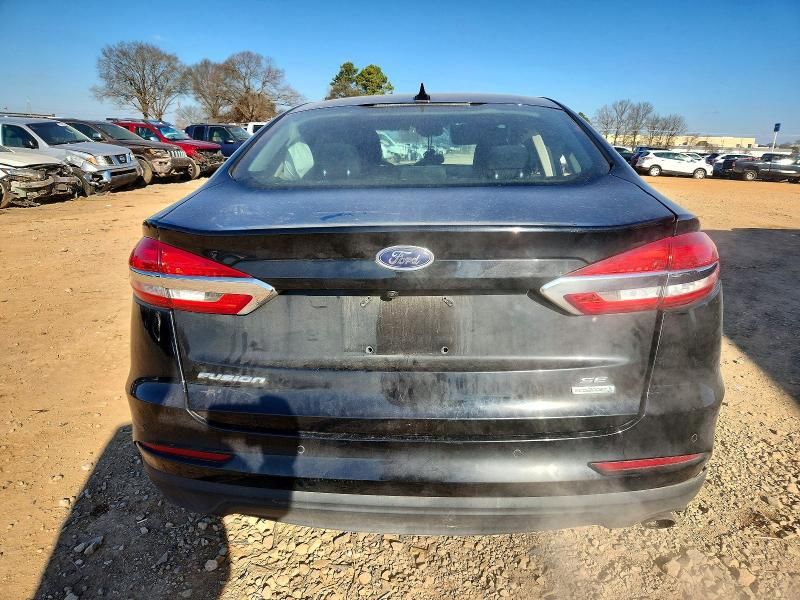 2020 Ford Fusion se