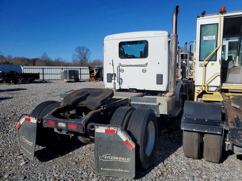 2021 Peterbilt 567 Semi Truck