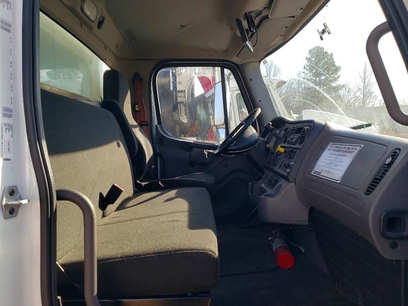 2015 Freightliner M2 106 Medium Duty