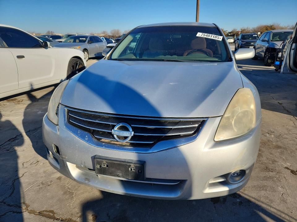 2010 Nissan Altima Base