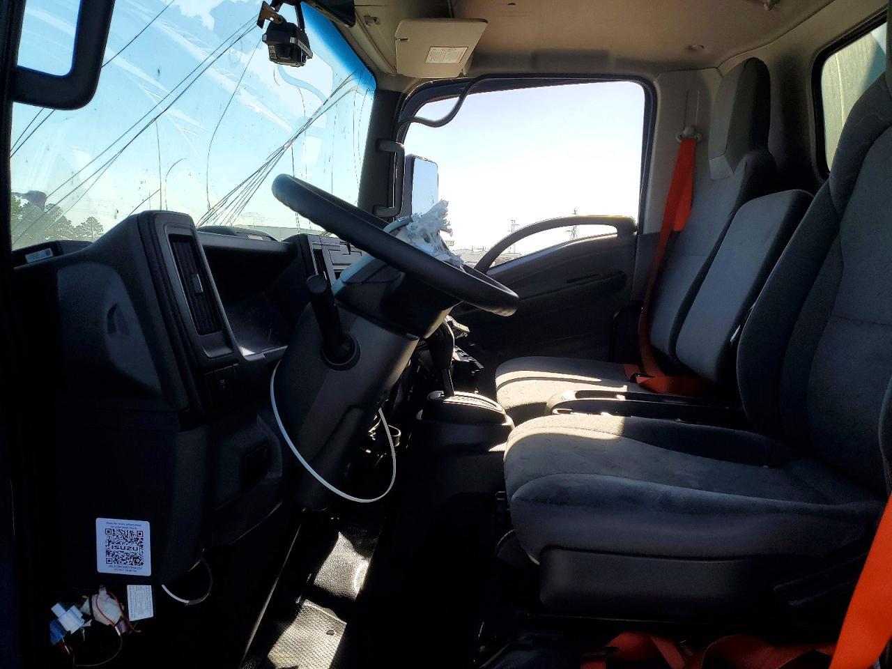 2026 Isuzu NRR BOX Truck