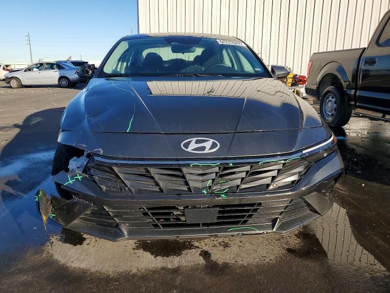 2025 Hyundai Elantra sel