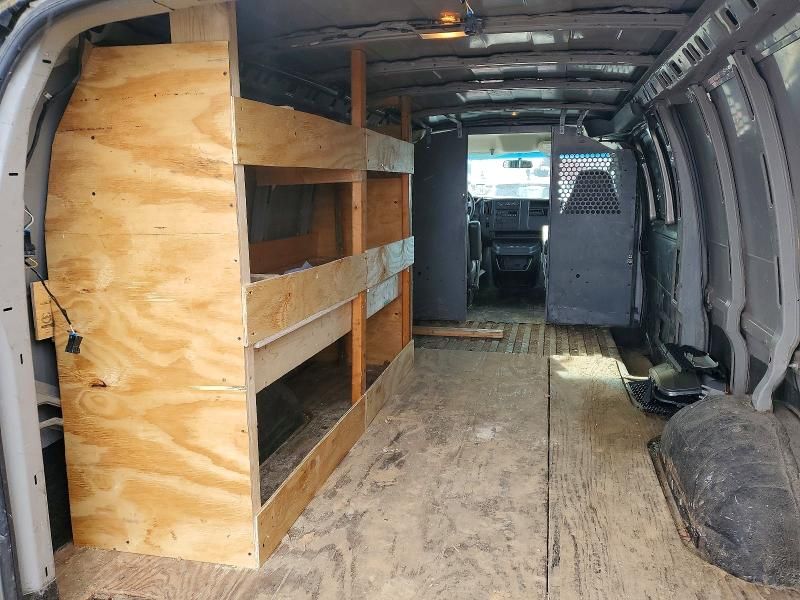 2004 Chevrolet Express 2500 Delivery van