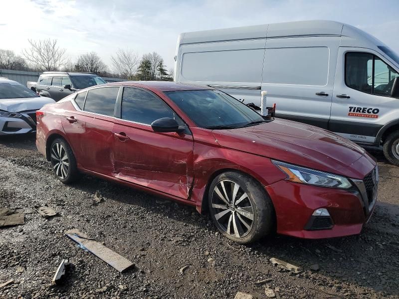 2022 Nissan Altima sr