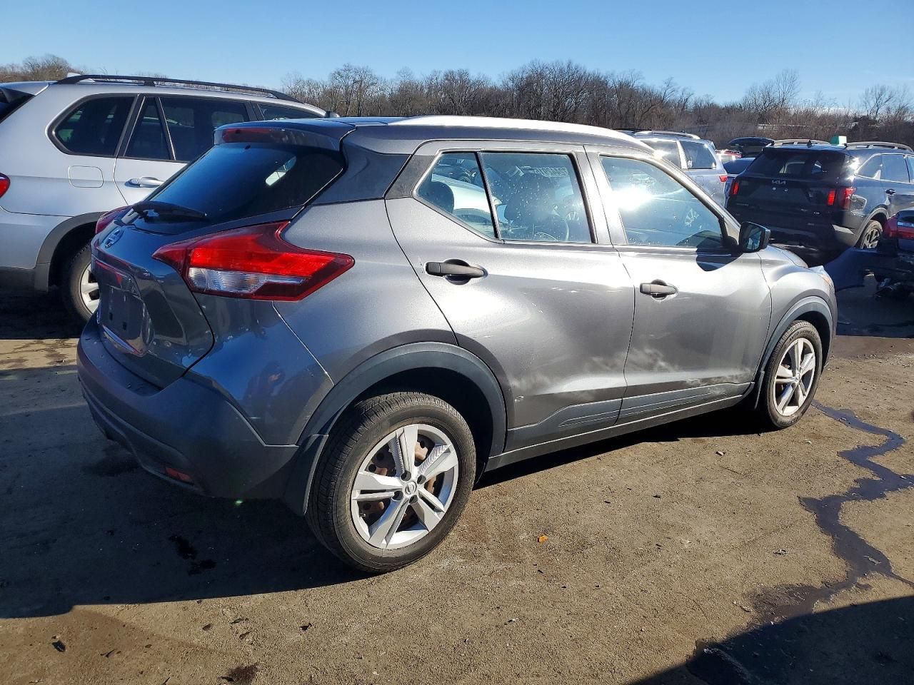 2019 Nissan Kicks s