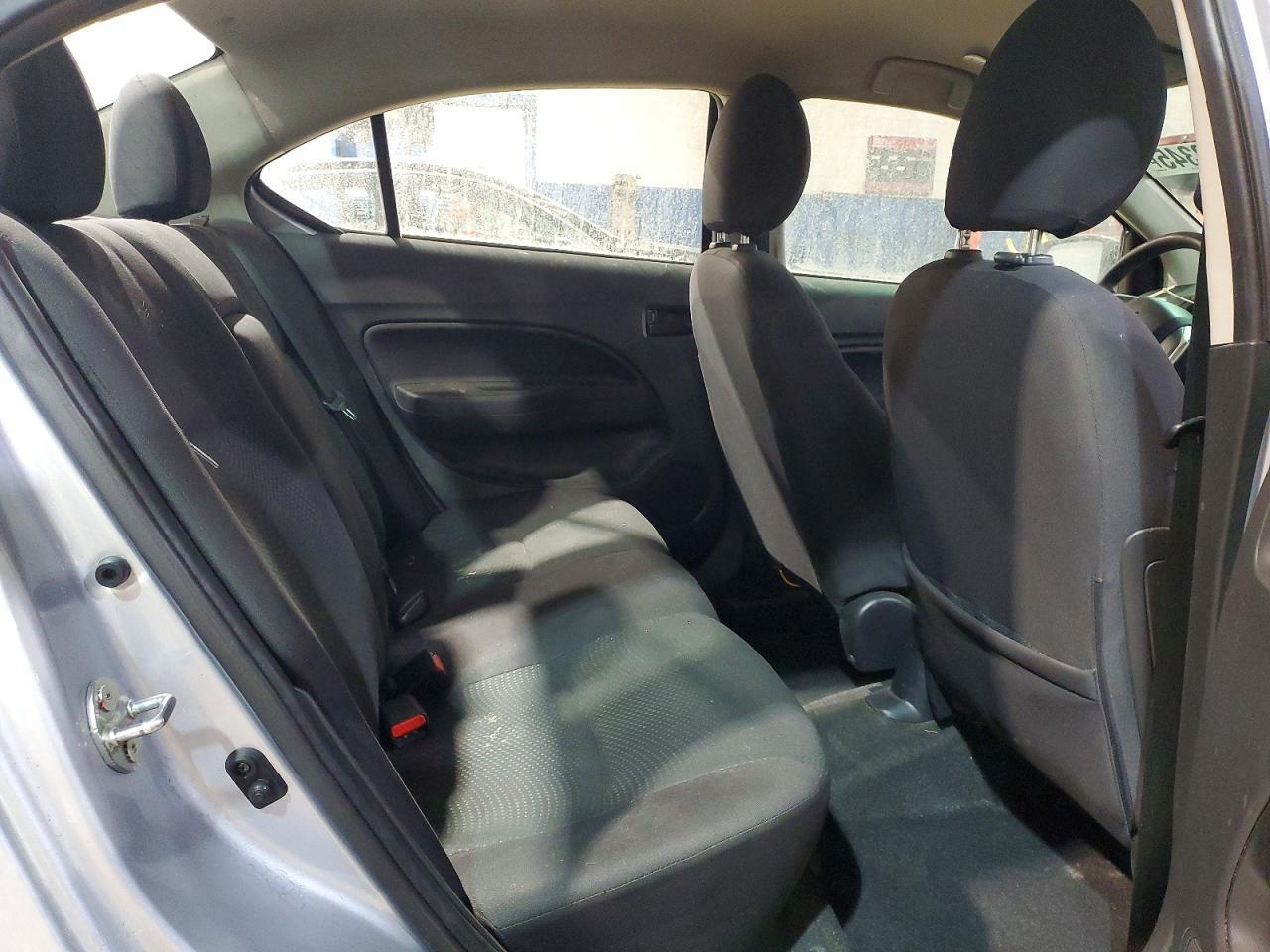 2017 Mitsubishi Mirage G4 es