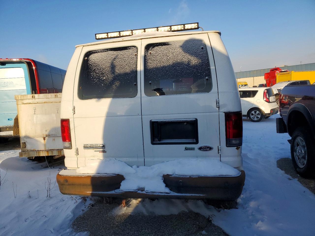 2013 Ford Econoline E250 van