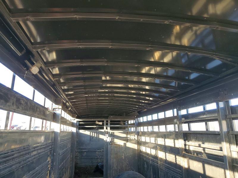 2018 Titanium Cargo Horse 5th-Livestock Trailer