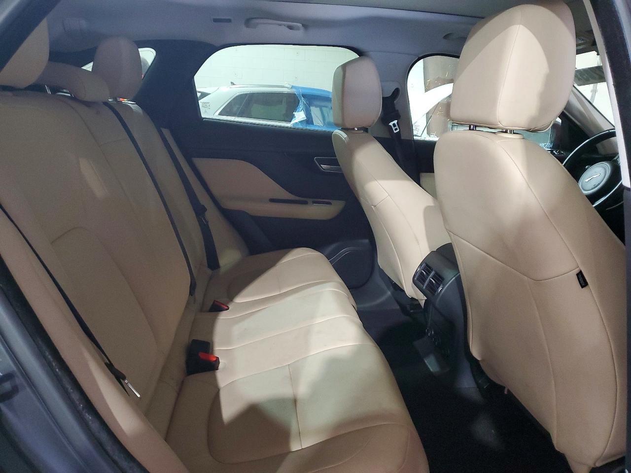 2017 Jaguar F-pace 2.0l I-4 Tdsl 4D suv Premium
